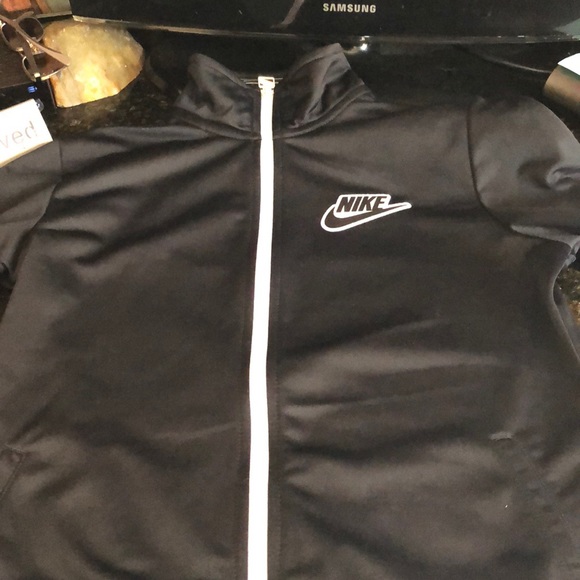 Women’s Nike jacket - Picture 3 of 7